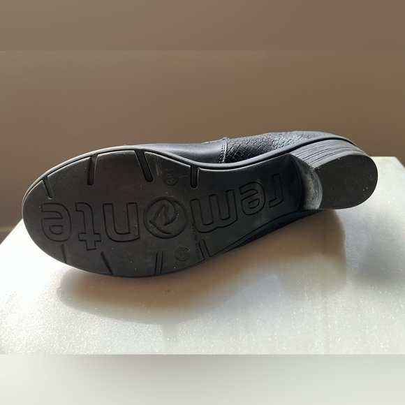 Remonte:  black leather low cut booties size 38 - Picture 4 of 16